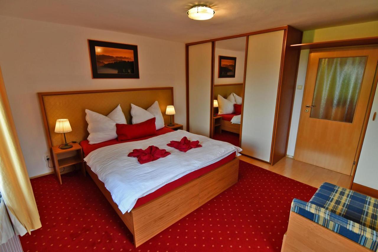 Vip Apartmany Bešeňová Buitenkant foto