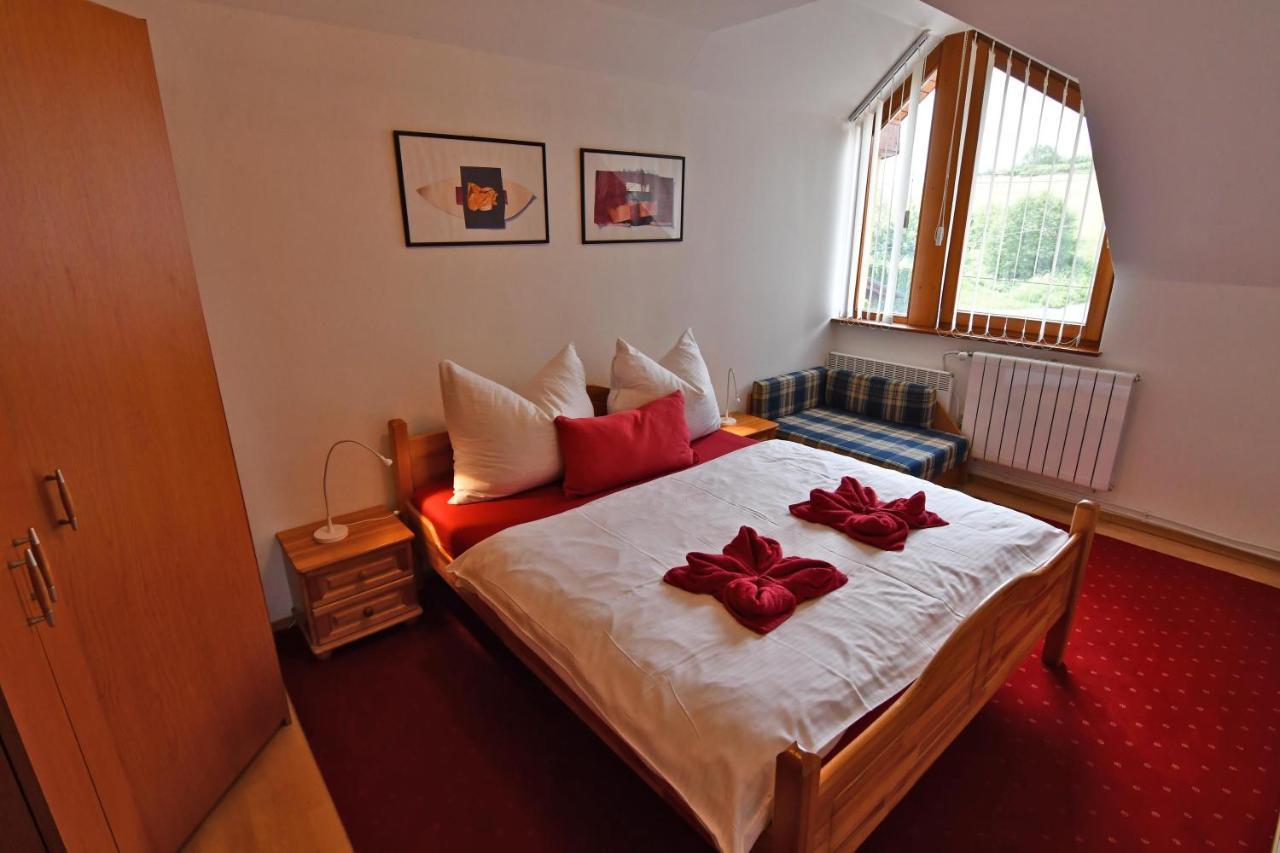 Vip Apartmany Bešeňová Buitenkant foto